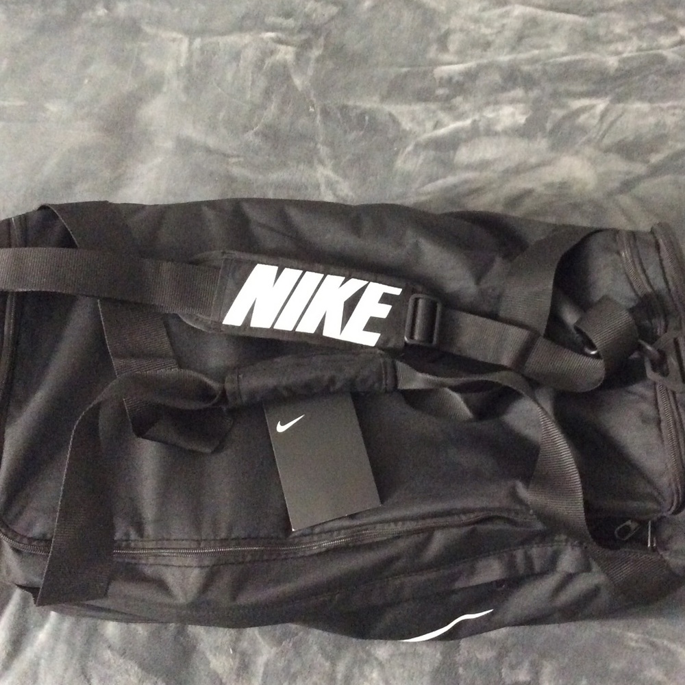 Nike Brasilia Large Duffel Bag - Picture 8 of 16